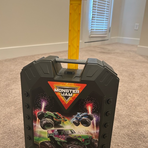 Monster Jam Kids Toy Truck Set - Multicolor - Picture 9 of 9